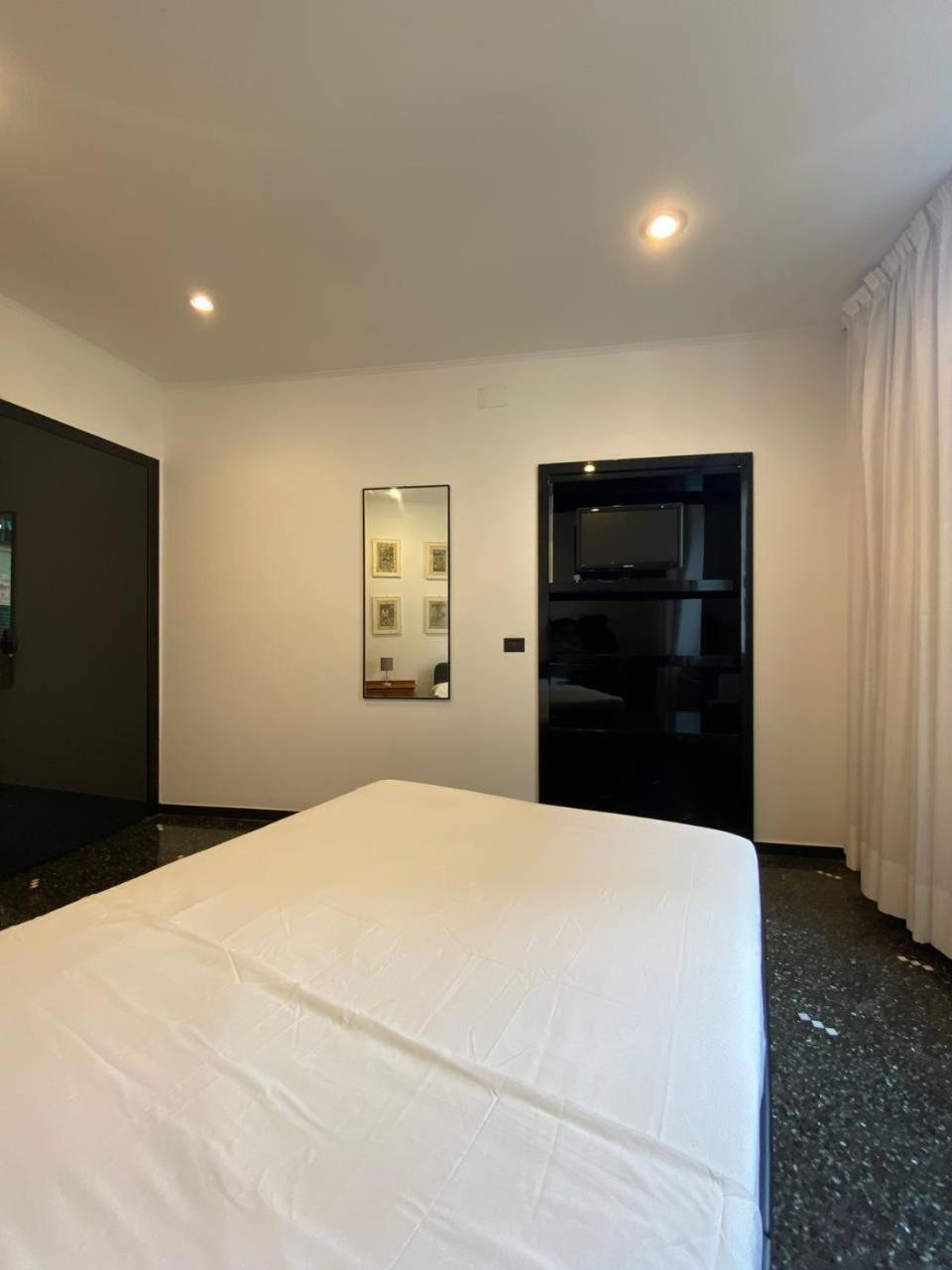 Martel Rooms - Genova Centro Brignole Eksteriør billede
